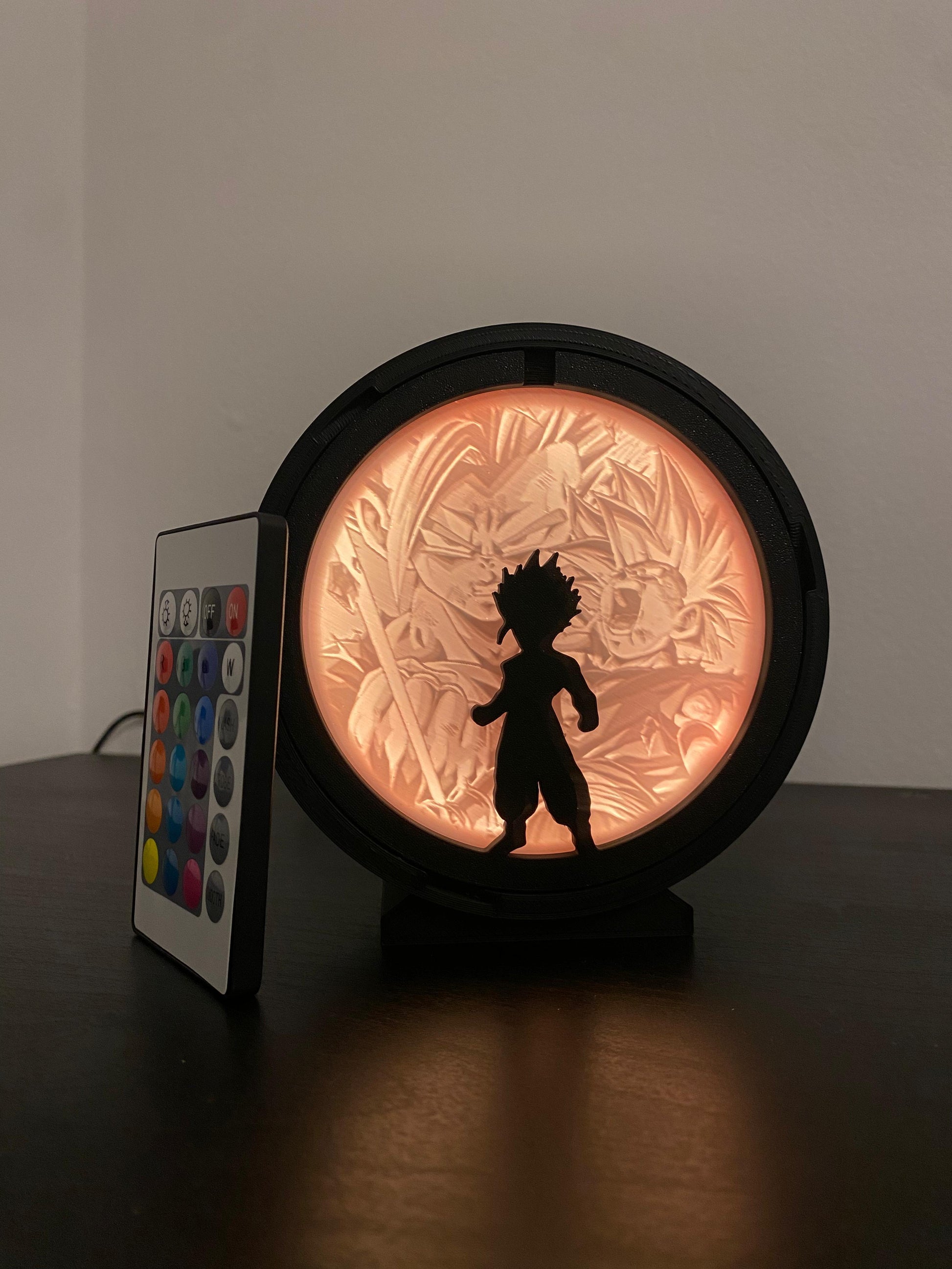 Lámpara LED Gohan SSJ2 - Lámparas LED Dragon Ball diseño impresión 3D