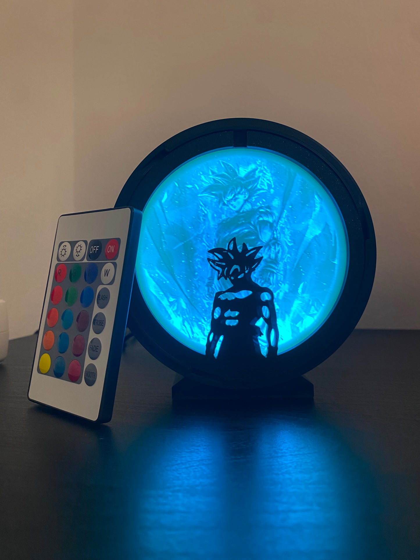 Lámpara LED Goku Ultra Instinto - Lámparas LED Dragon Ball diseño impresión 3D